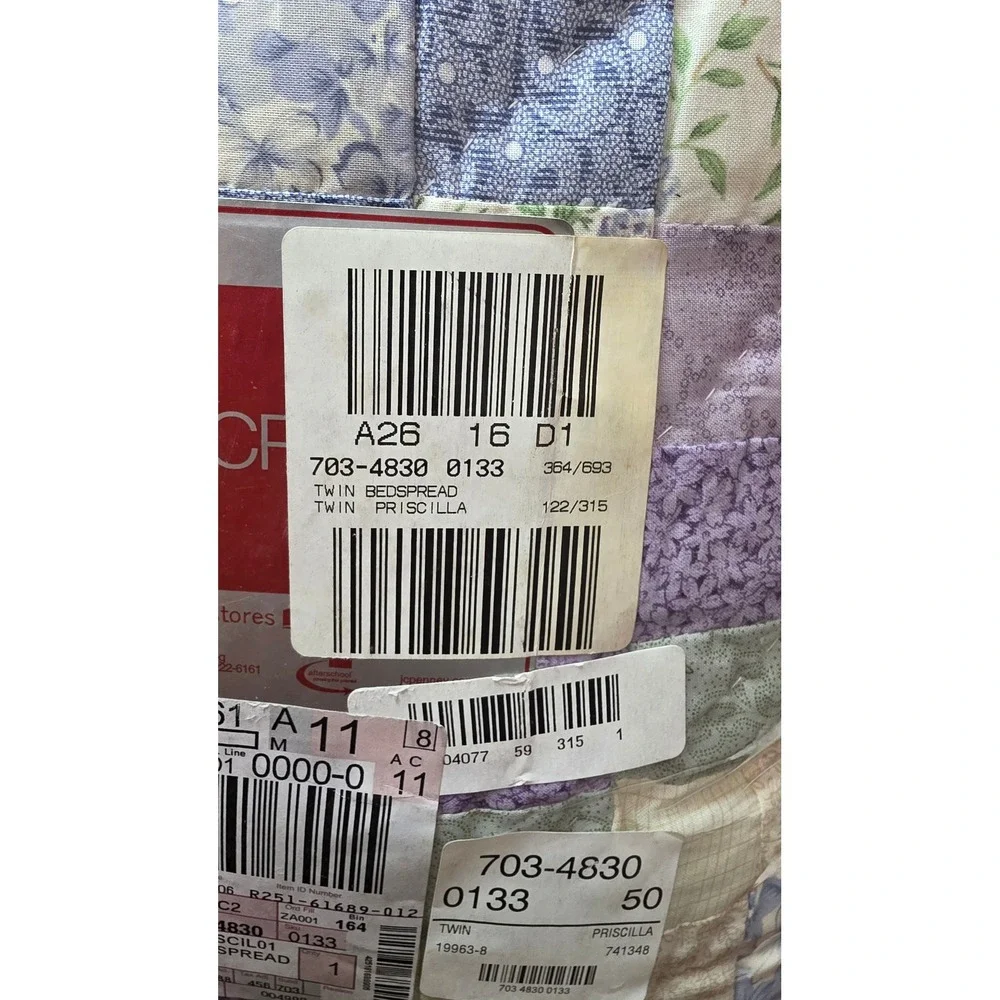 NEW JCPenney Home Priscilla Quilted Bedspread Twin Purple Floral Patchwork